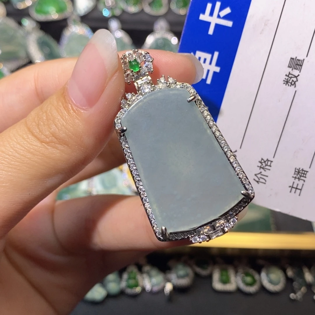 翡翠未镶嵌颈饰天然