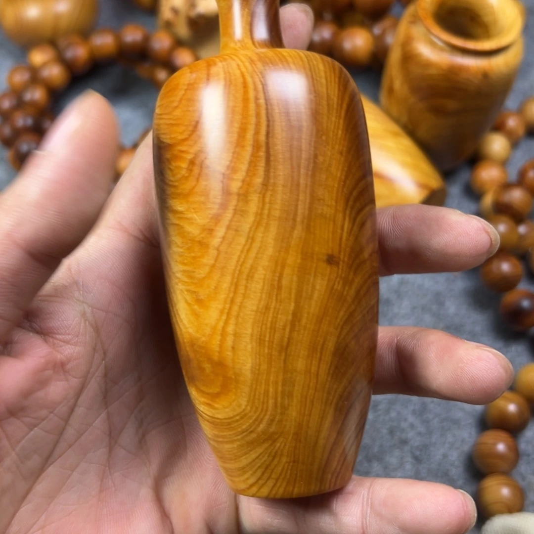 小***学柏木（崖柏）崖柏陈化瑕疵瓶子