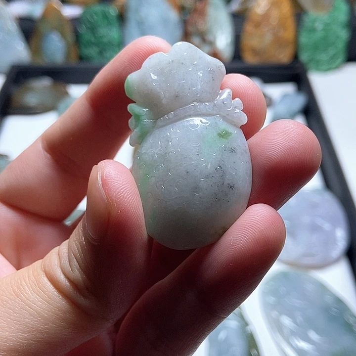 翡翠未镶嵌颈饰翡翠a货