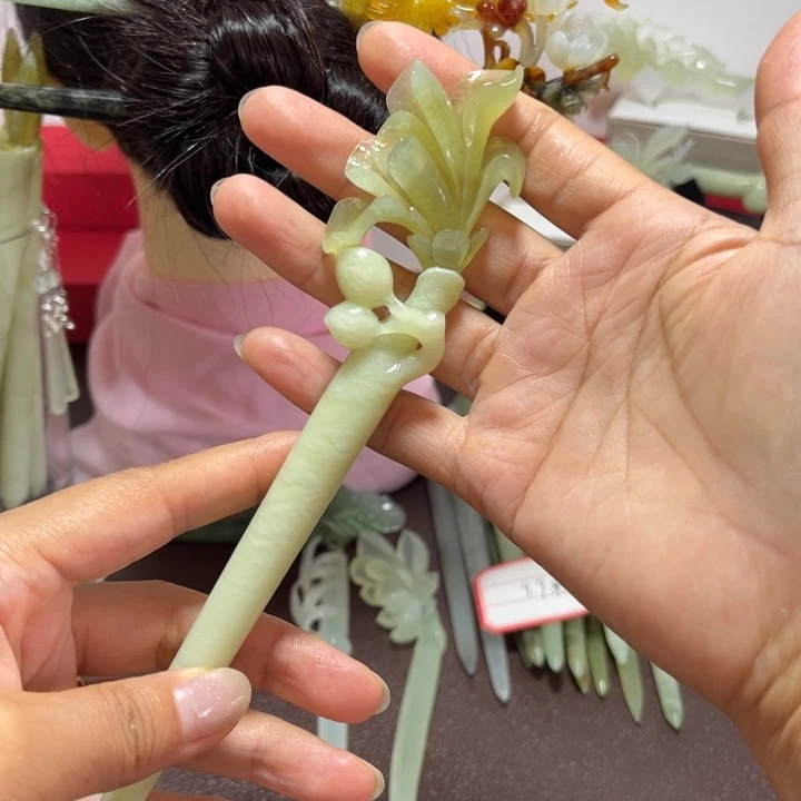 蛇纹石玉未镶嵌发饰