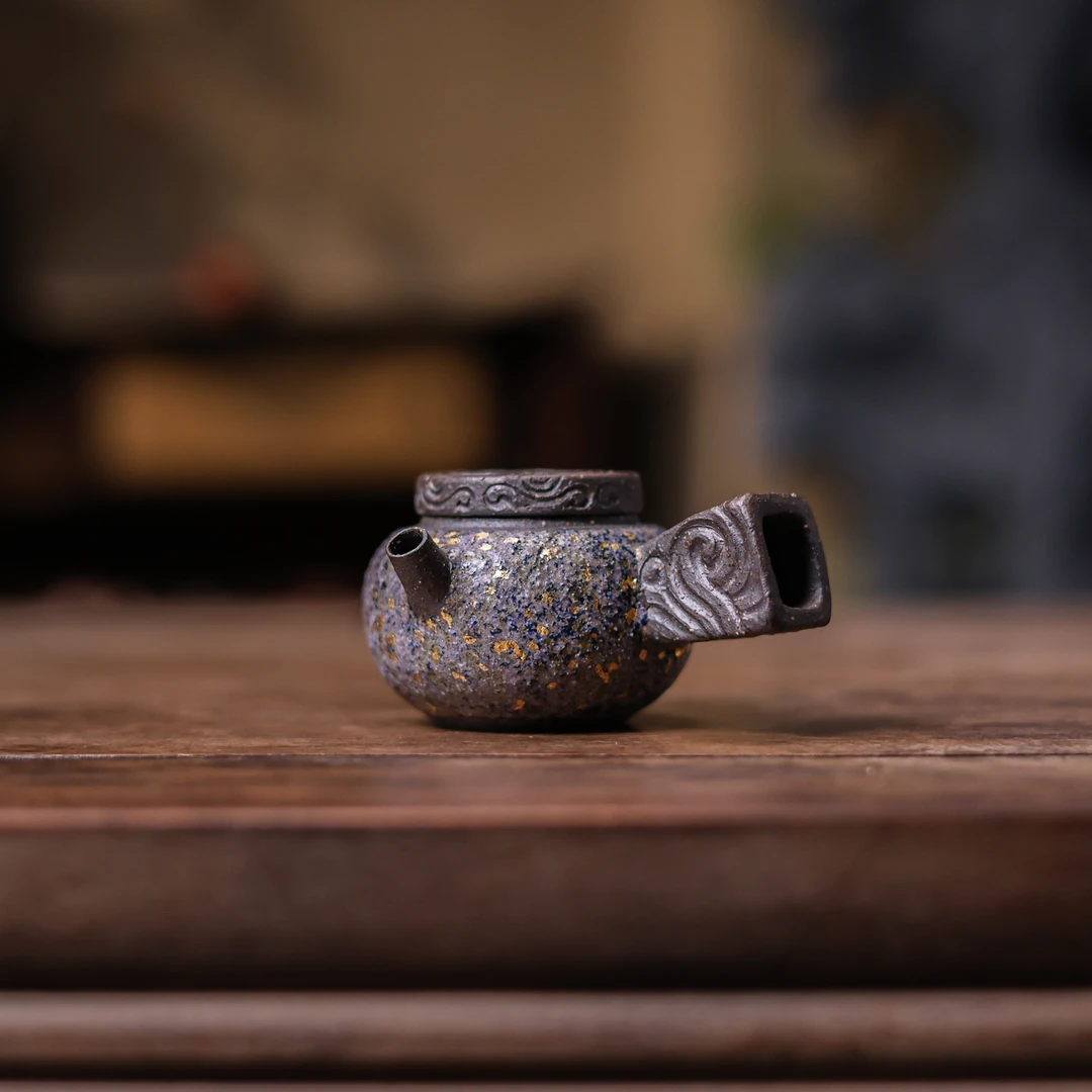 高越-图腾侧把蓝金壶-110ml（高越S0627）