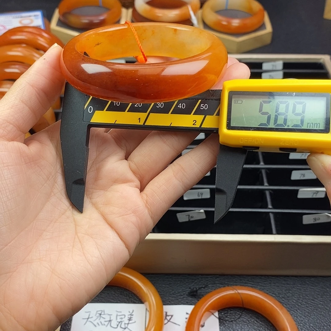 52号高冰底鸡血红半壁