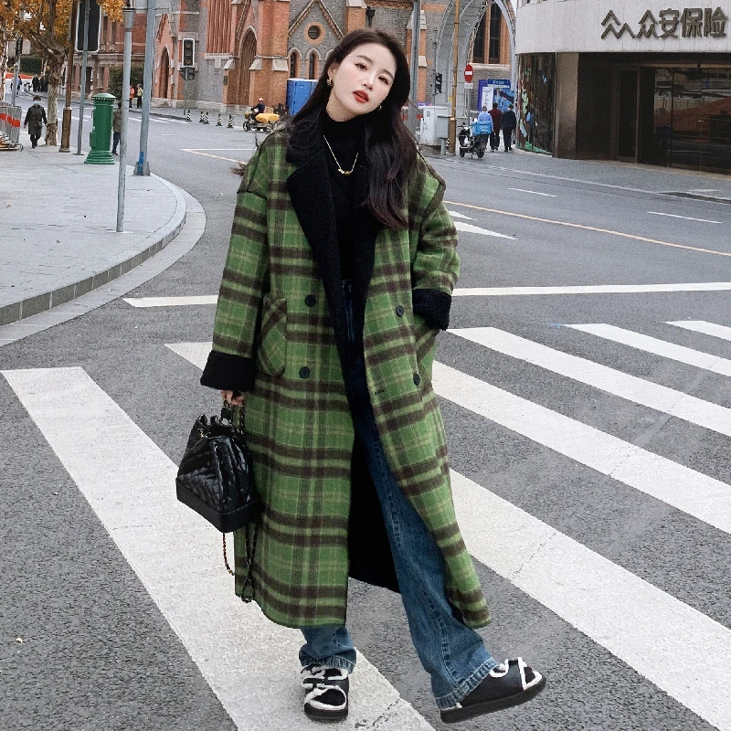 两面穿绿色格纹羊羔毛外套女中长款2025冬新款加绒加厚设计感棉服