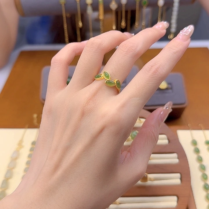 和田玉戒指银S925镀金镶嵌