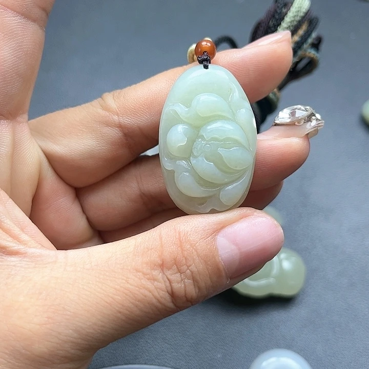 【闪购商品】颈饰未镶嵌和田玉