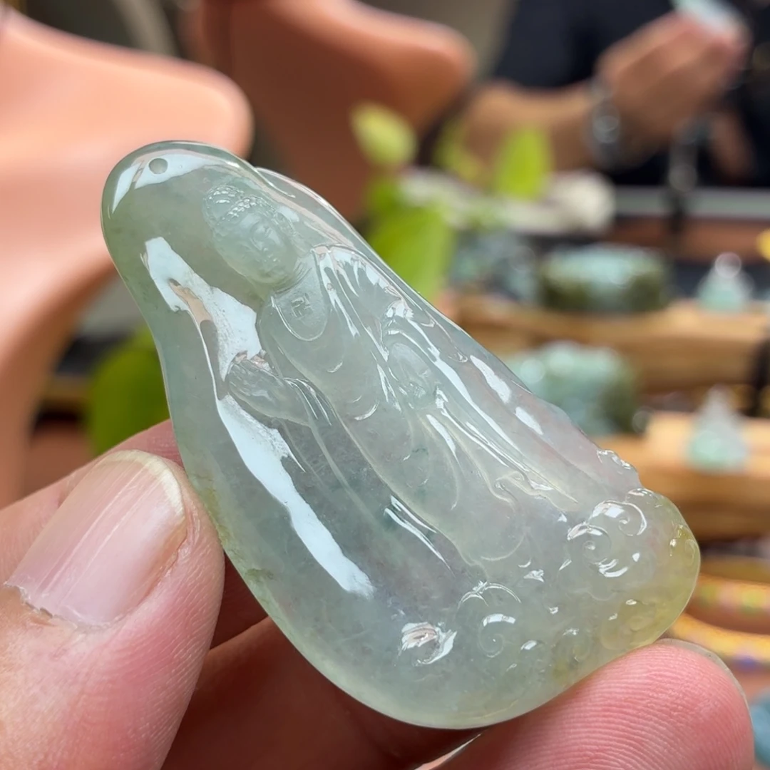 翡翠未镶嵌颈饰大日如来