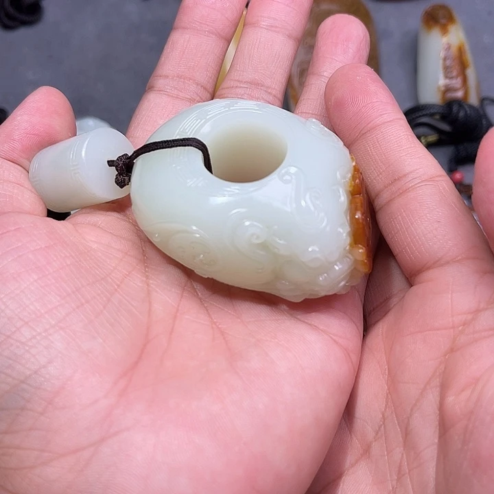 清***乐颈饰未镶嵌和田玉