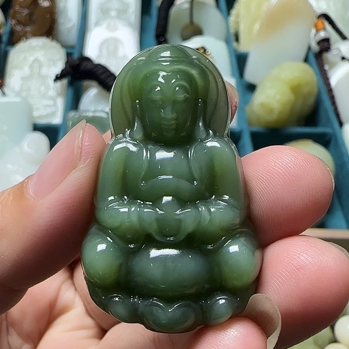 颈饰未镶嵌和田玉