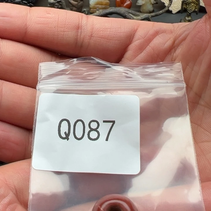 自***鱼和田玉未镶嵌珠宝半成品