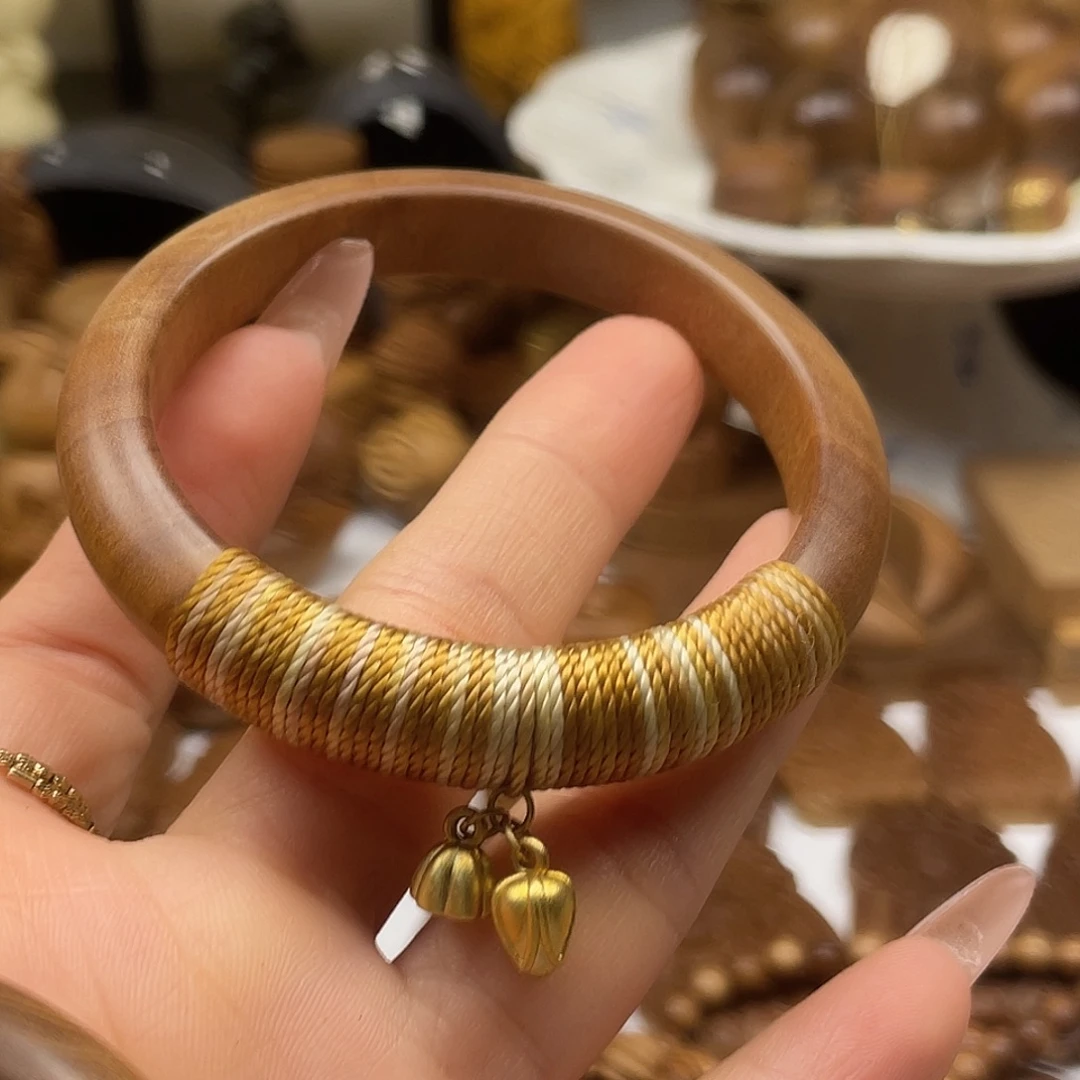 檀香木老山檀香手镯黑色贵妃