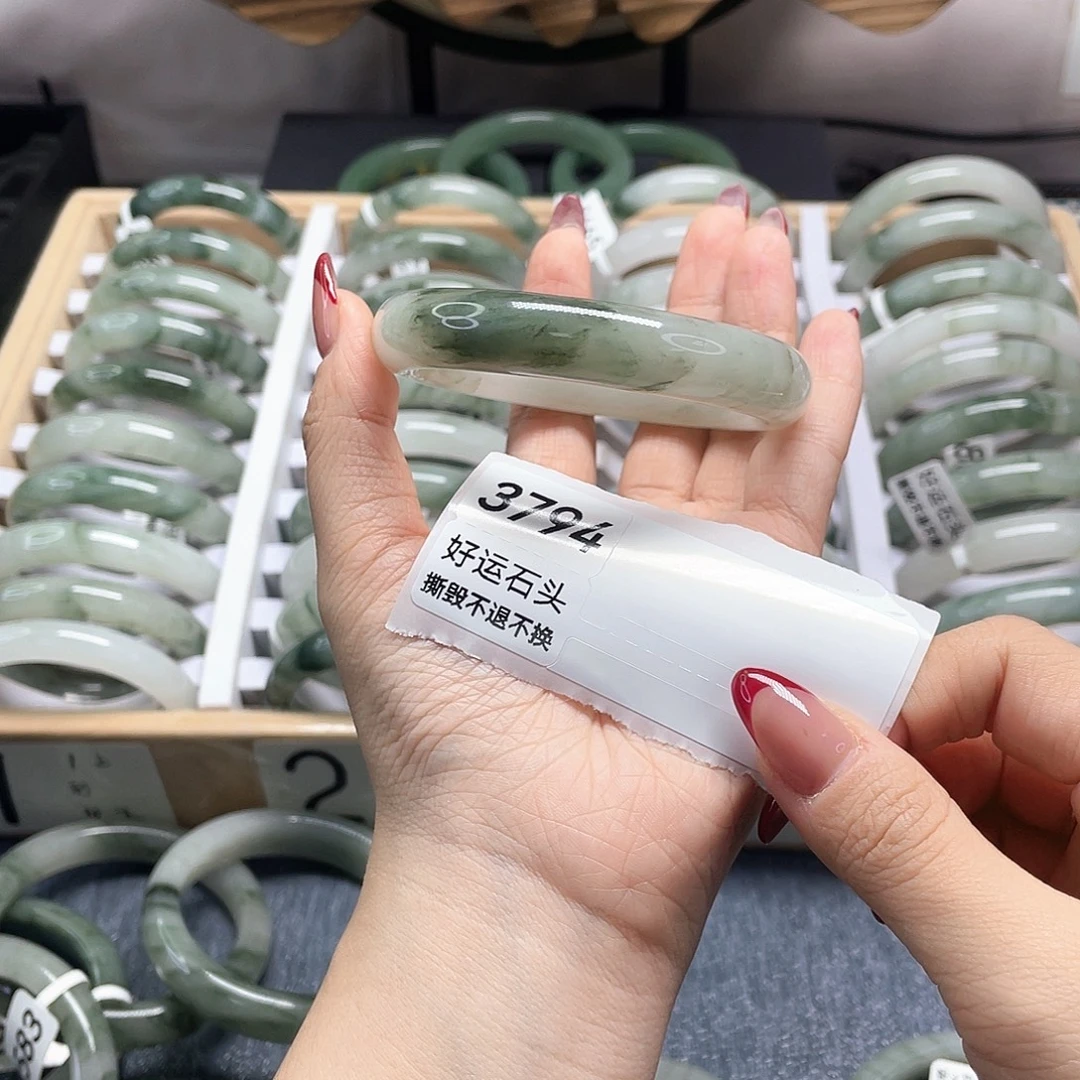 石英质玉未镶嵌手镯3794