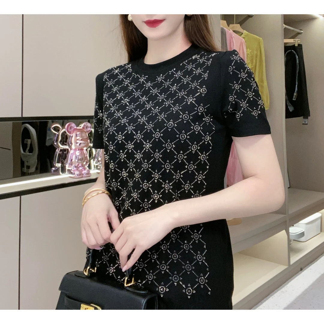 新款时尚太阳花重工烫钻T恤Q24BT1805