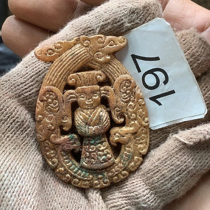 未镶嵌和田玉挂件
