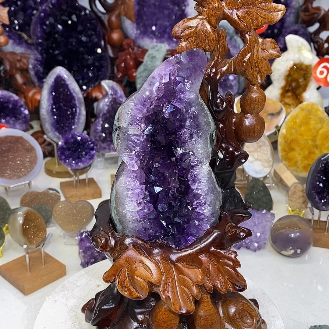 紫晶未镶嵌大型摆件（非配饰）