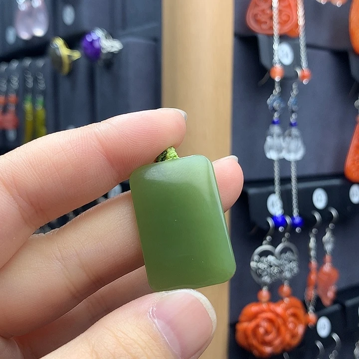 和田玉耳饰未镶嵌会****子