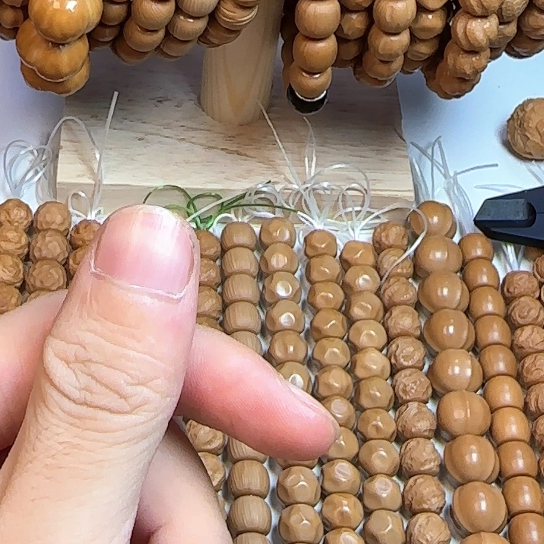 猴头核桃吊坠片片