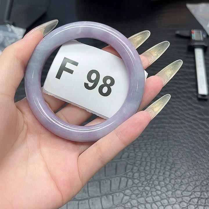 翡翠手镯未镶嵌默认微瑕