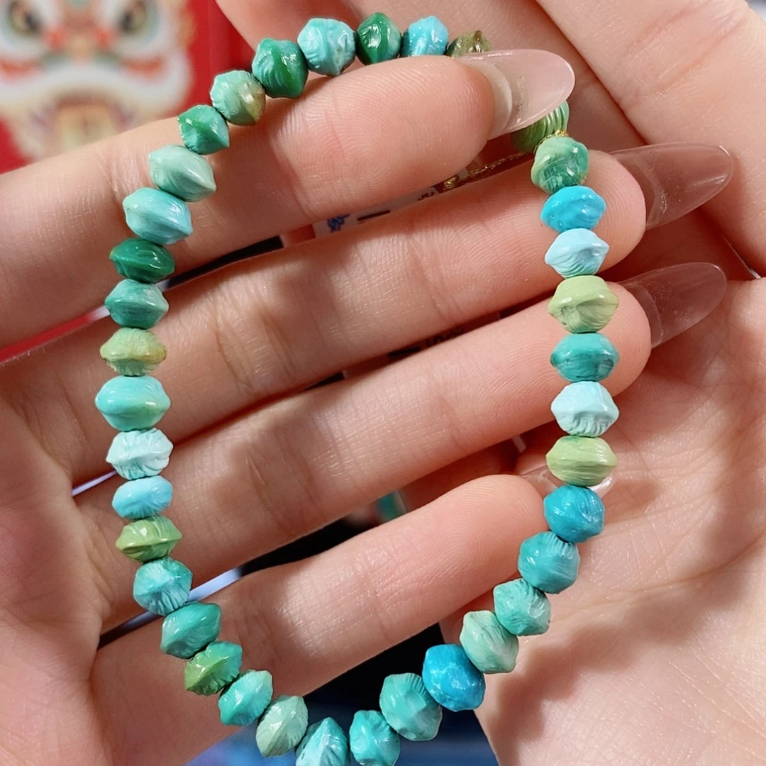 绿松石未镶嵌珠宝奇石