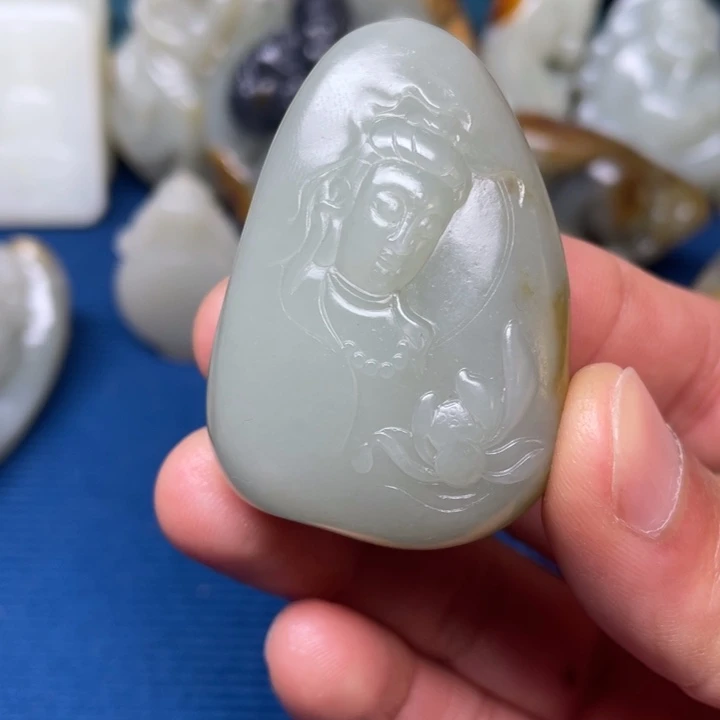 颈饰未镶嵌和田玉