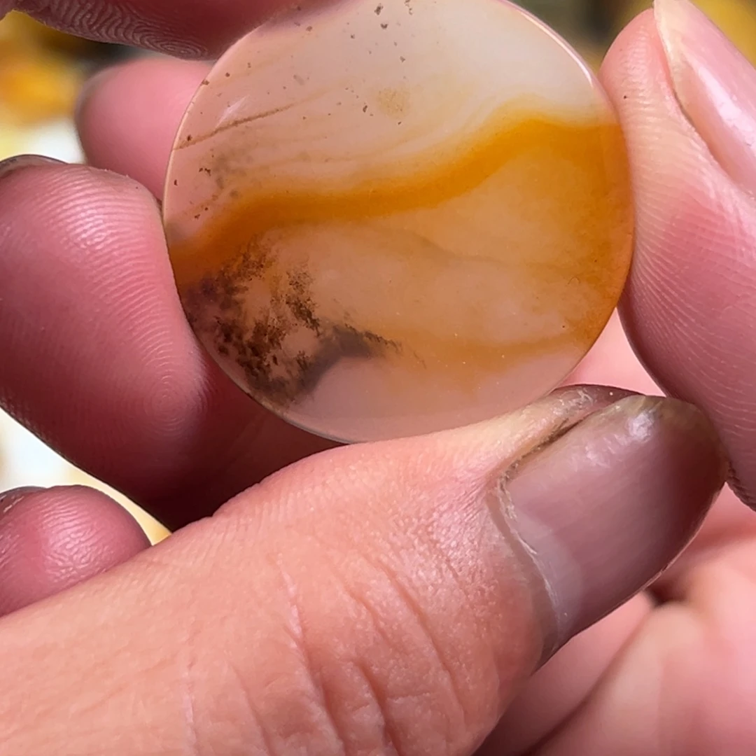 合金石英质玉（黄龙玉）颈饰