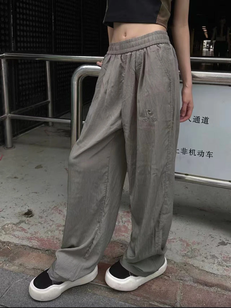 P刺绣  两色工装裤