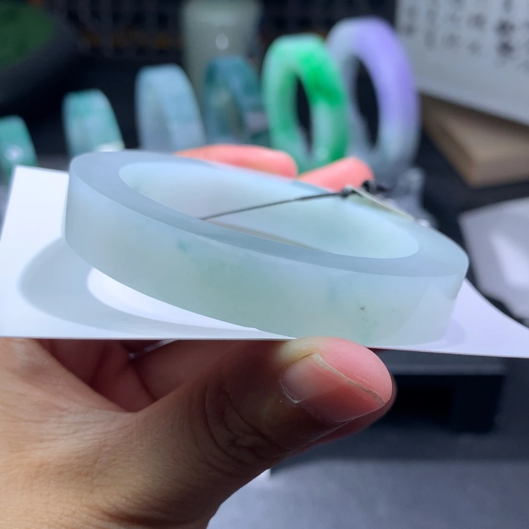 未镶嵌手镯定制翡翠