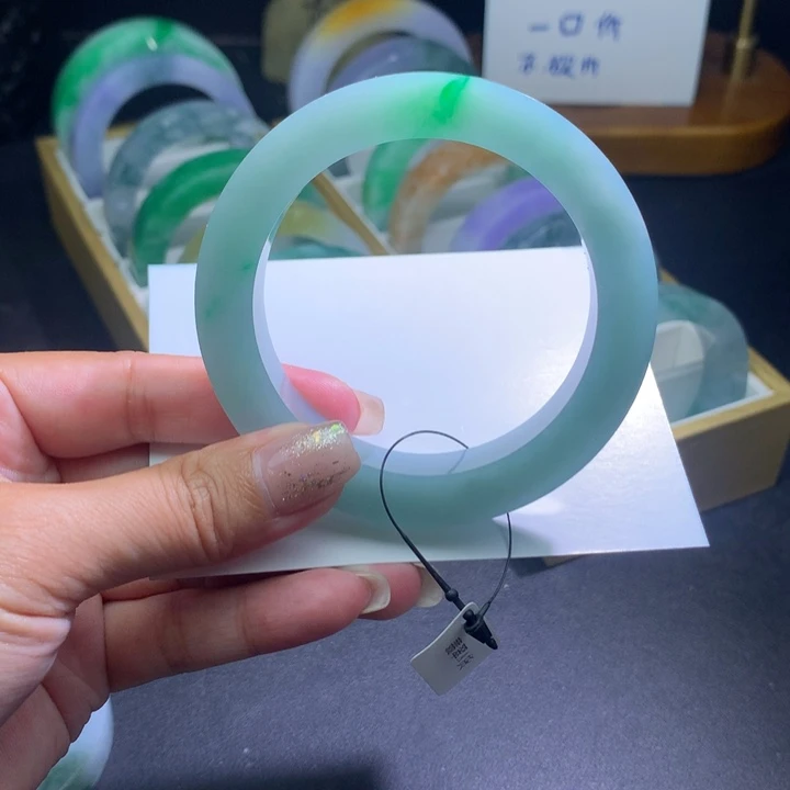 定制翡翠翡翠手镯未镶嵌