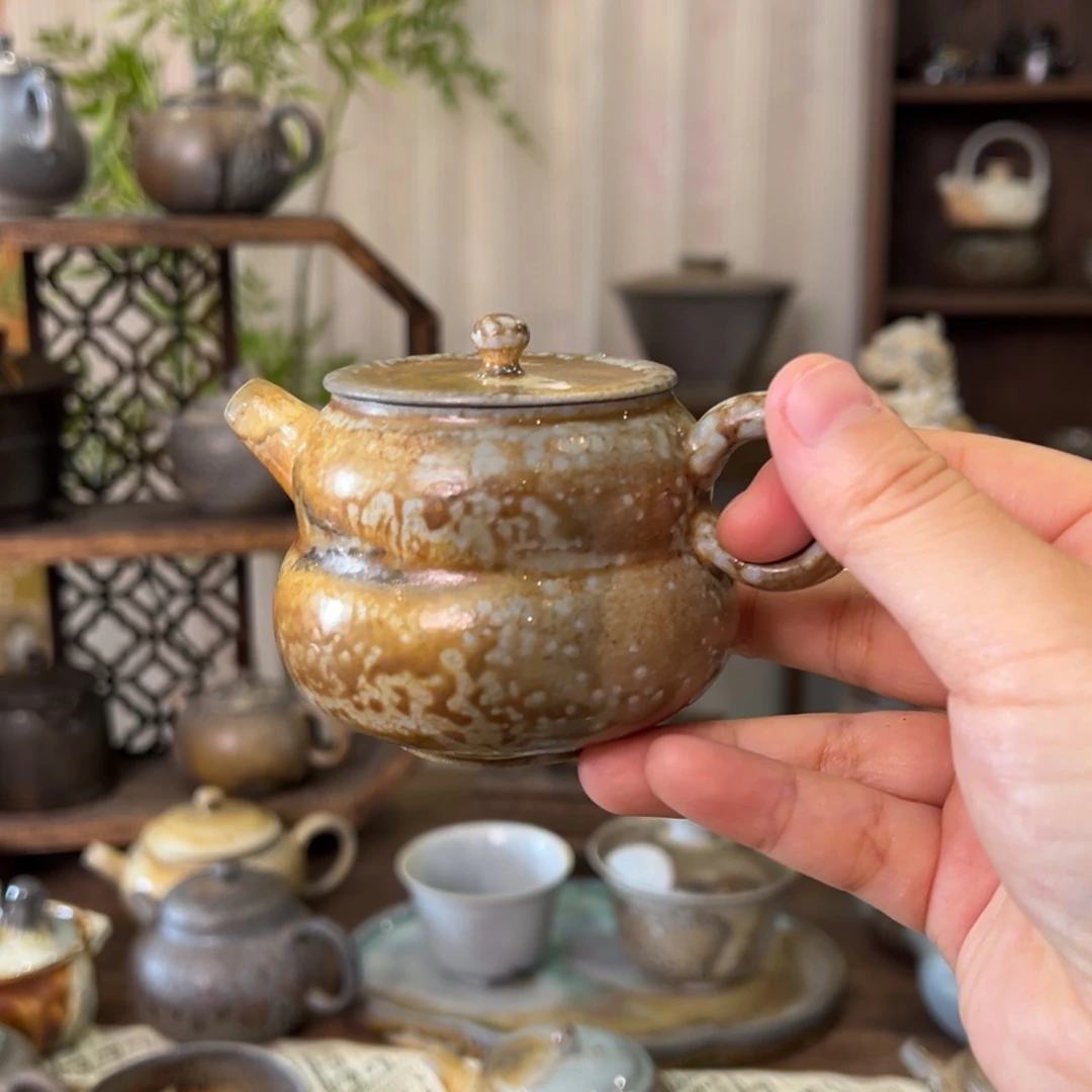 06中白重落灰葫芦壶