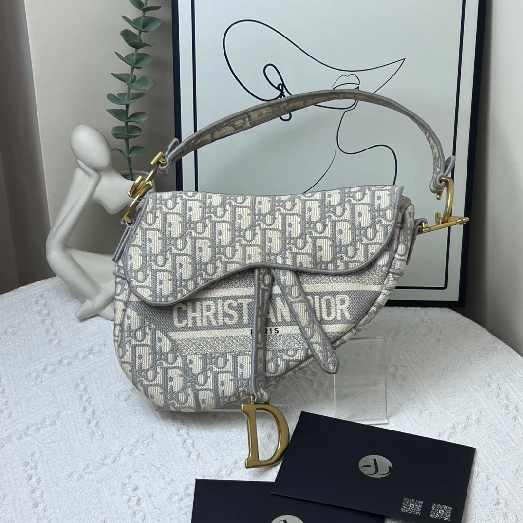 95新 DIOR/迪奥 马鞍 灰 20年/JW7039