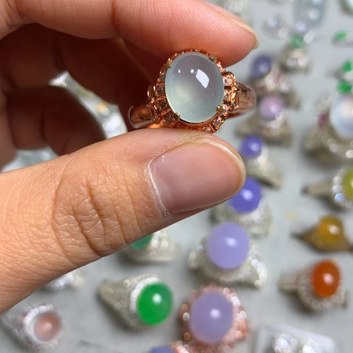 翡翠未镶嵌戒指铜托，卖裸石，需要二次镶嵌