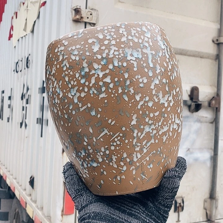 红陶瑕疵介意别拍。颜色不挑