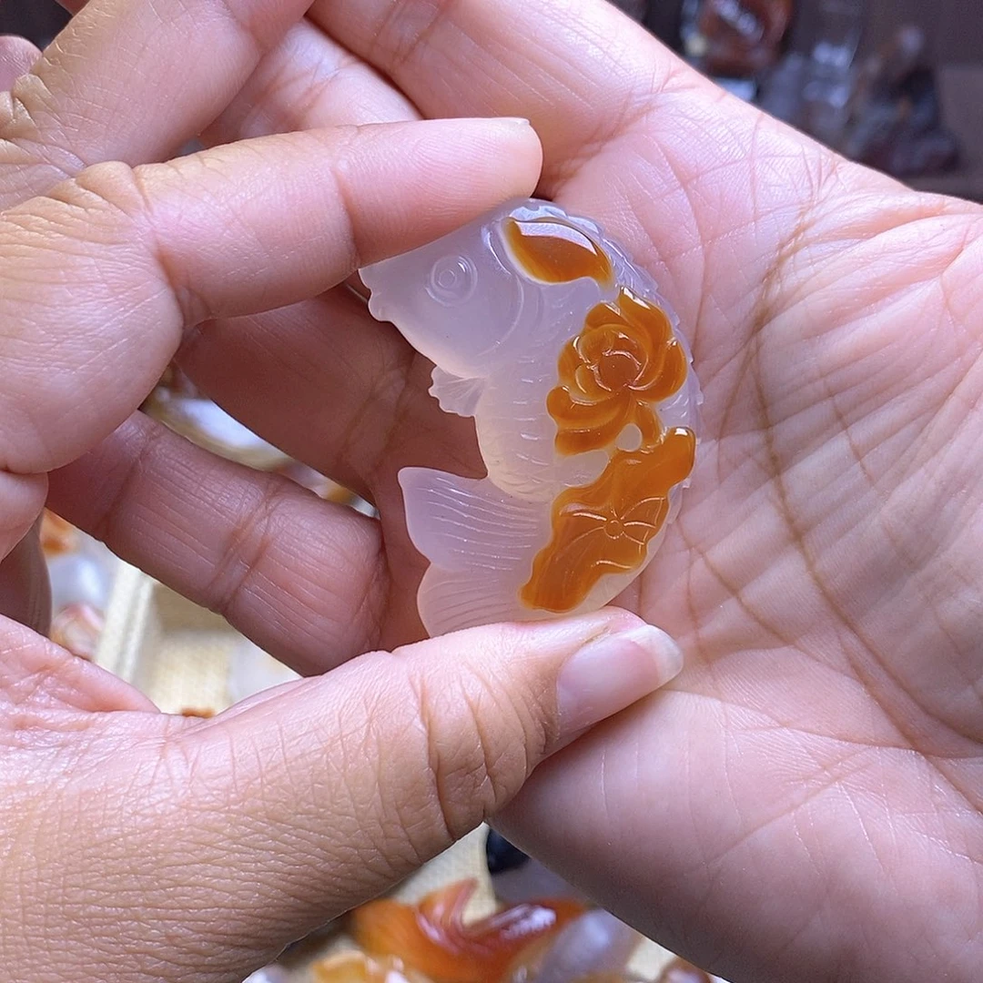 磊***哥玛瑙/玉髓未镶嵌颈饰