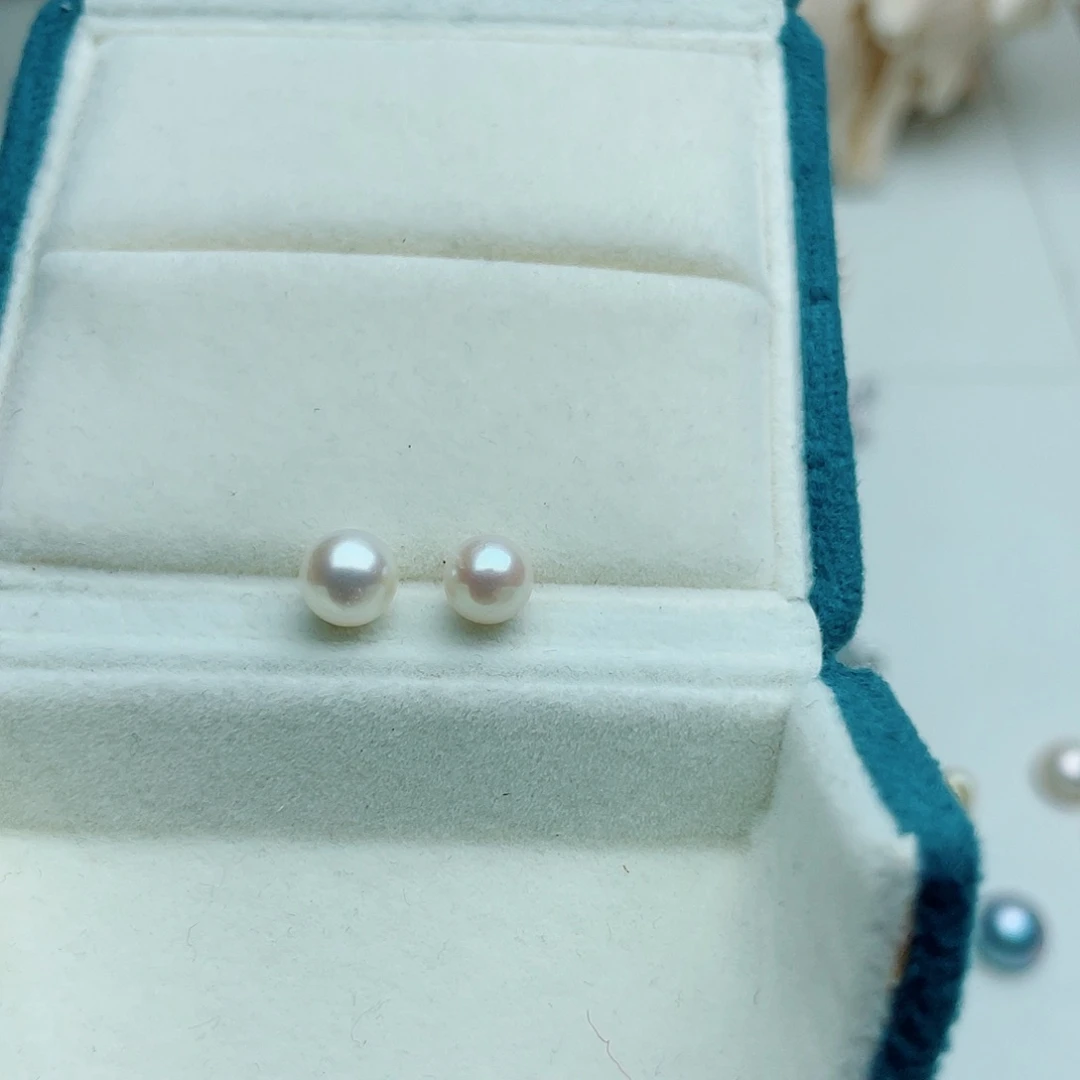 未镶嵌淡水珍珠耳饰m****儿