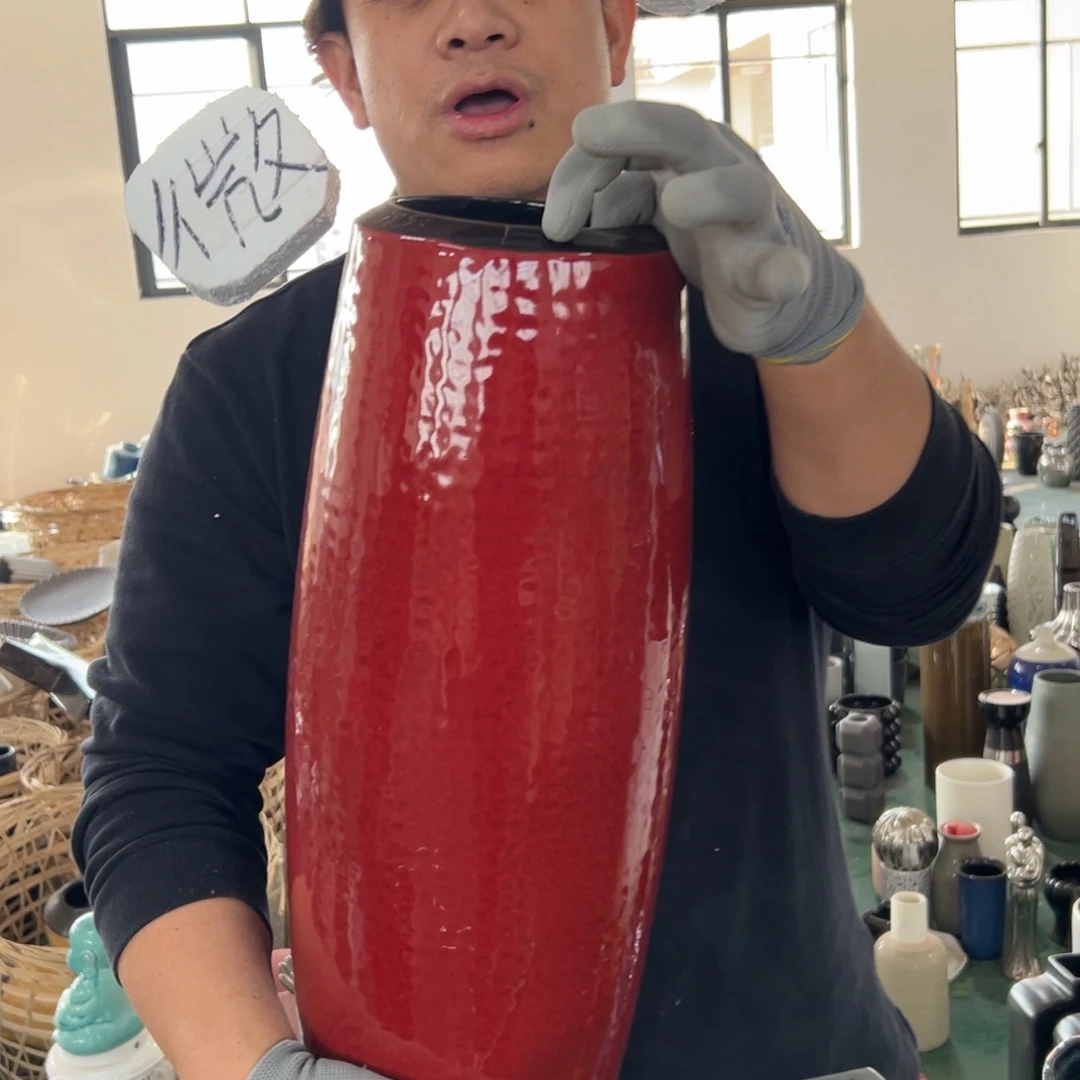 摆件56 号高中低温陶瓷瓶（瓶口有烧裂）