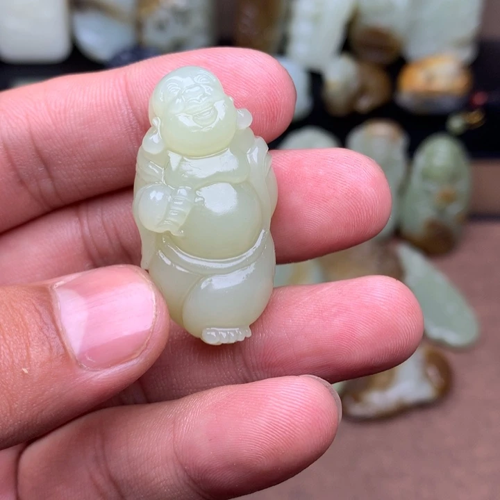 和田玉（糖玉）未镶嵌颈饰