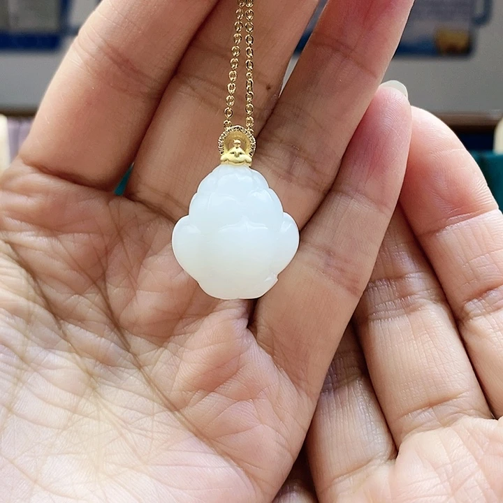 【闪购商品】颈饰18K金镶嵌和田玉