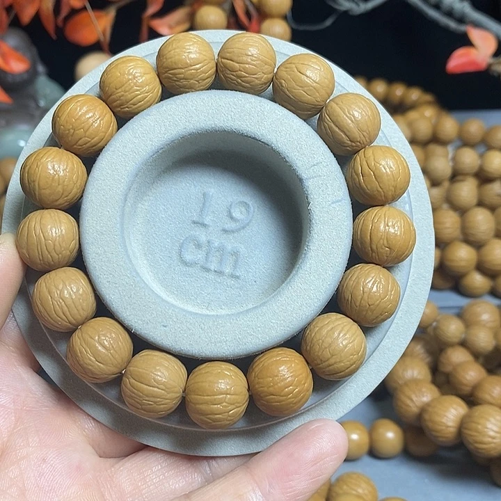 猴头核桃手串丰***起聚宝盆