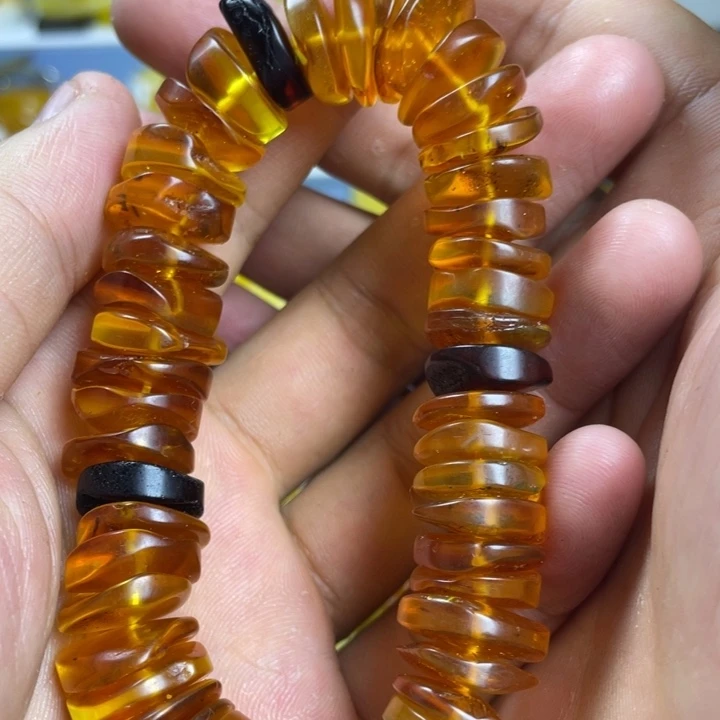 未镶嵌琥珀珠宝奇石