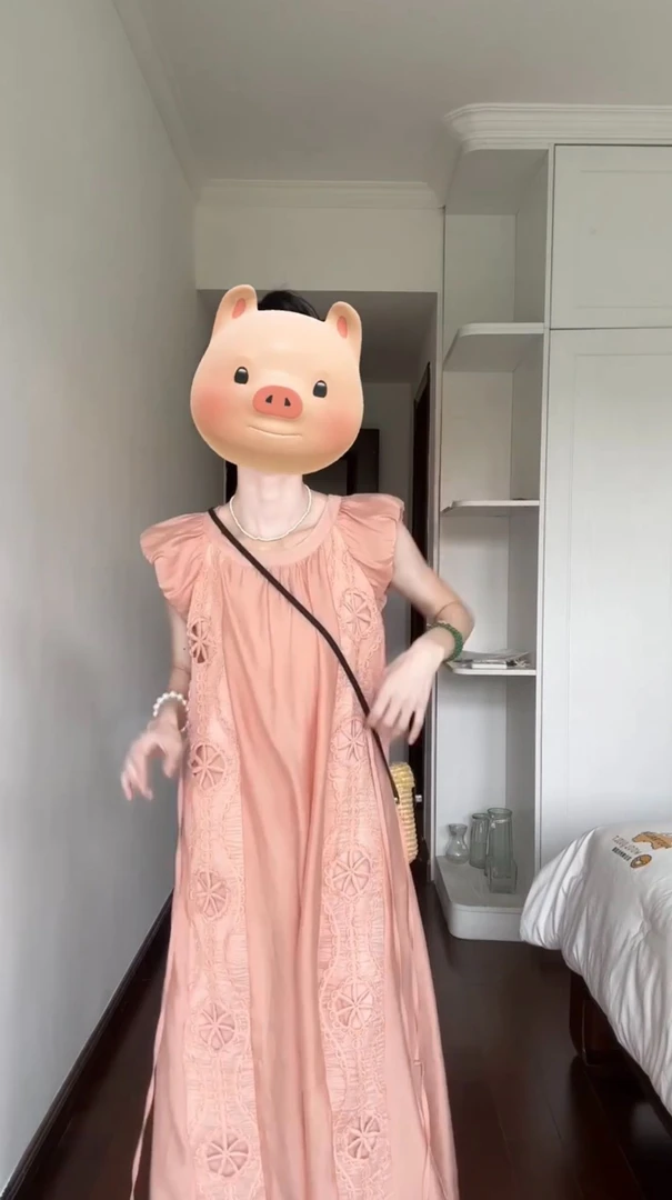 【枫丽】2025夏季新款孕妇镂空刺绣小飞袖宽松显瘦气质潮妈连衣裙