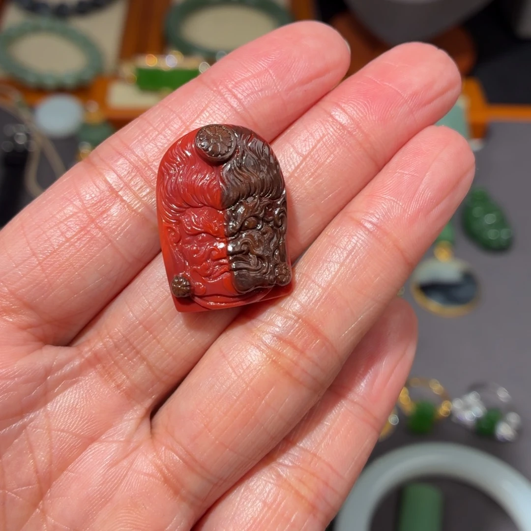 爱***墨南红玛瑙未镶嵌颈饰