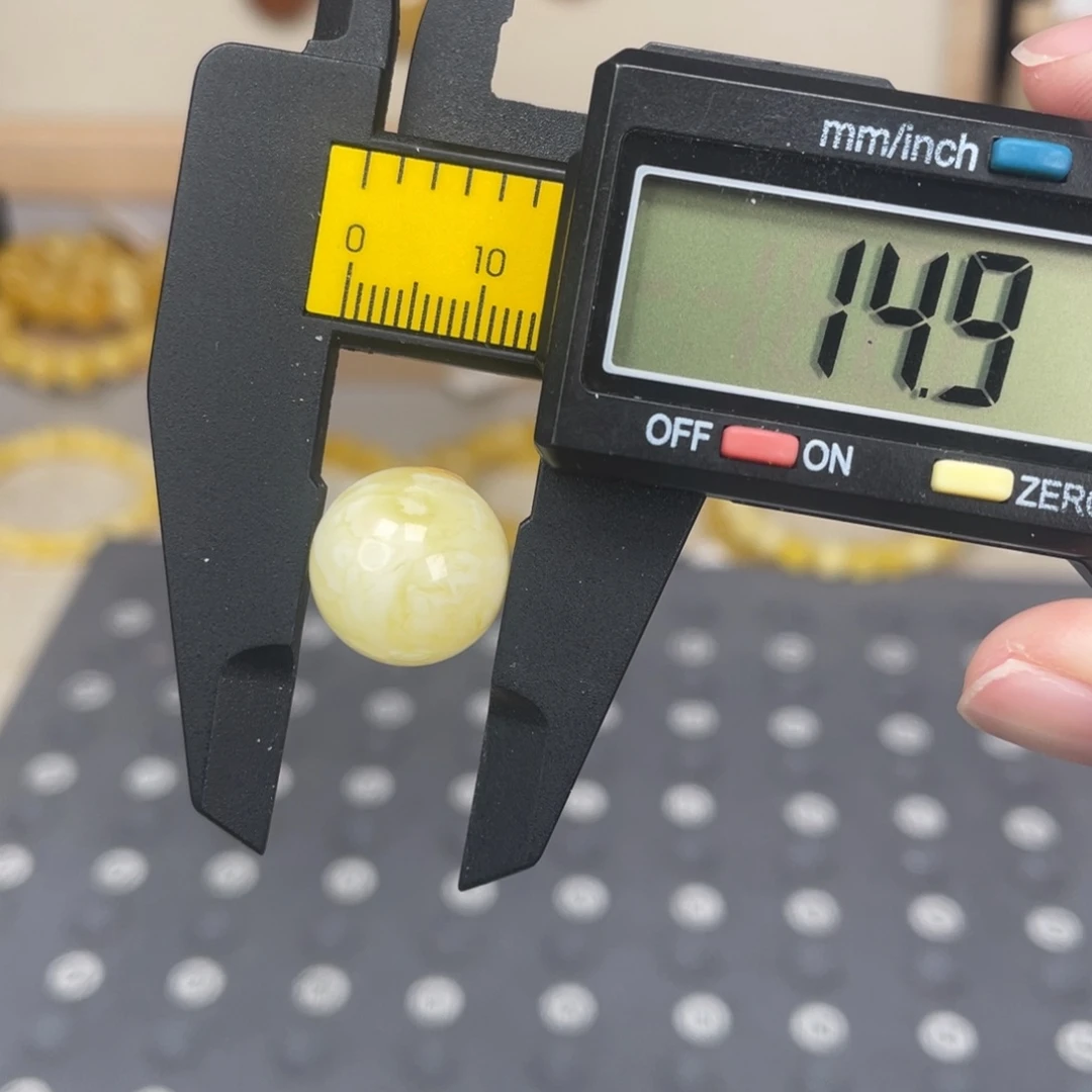 琥珀未镶嵌裸石85号