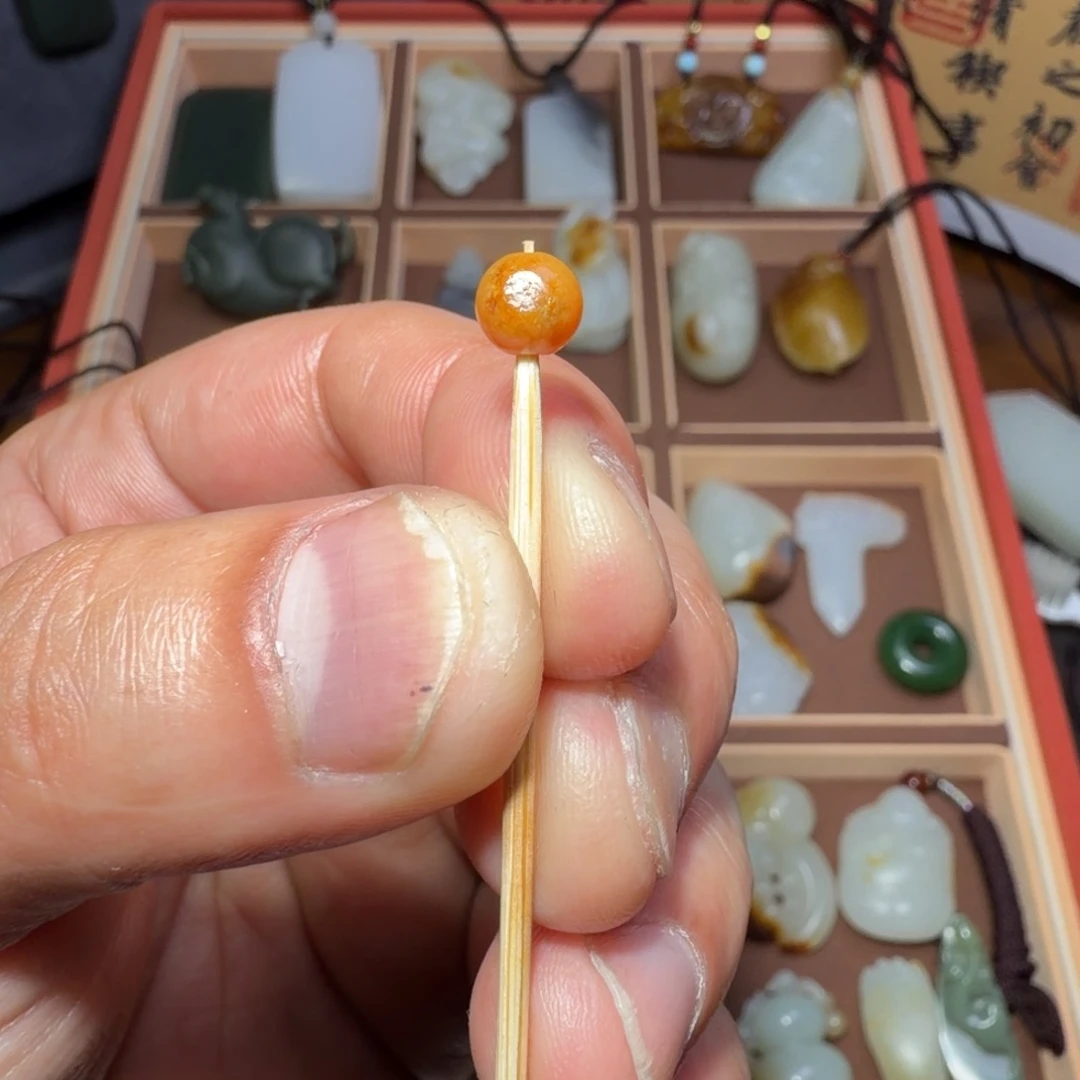 一***台和田玉未镶嵌颈饰