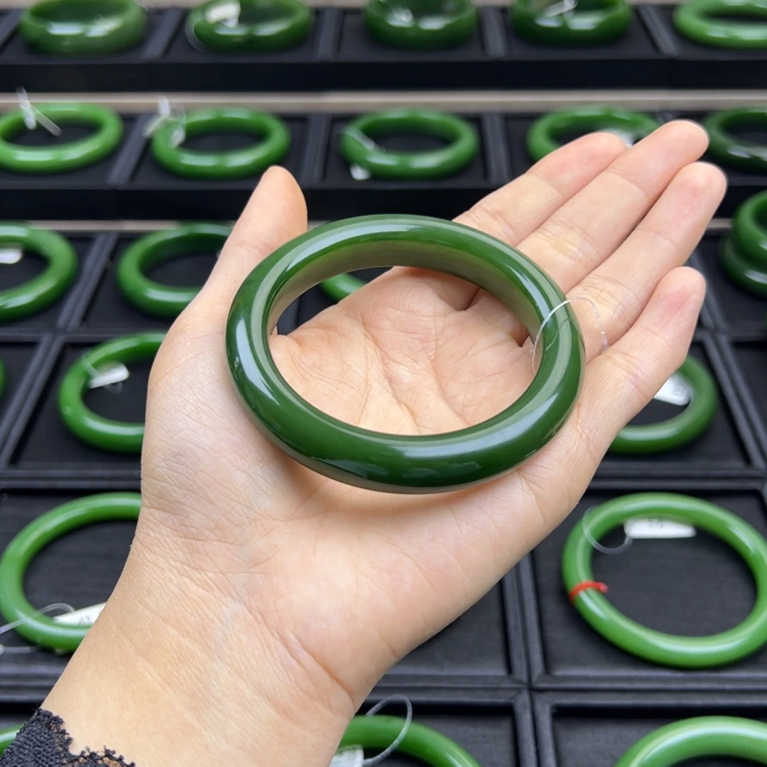 和田玉（糖玉）未镶嵌手镯