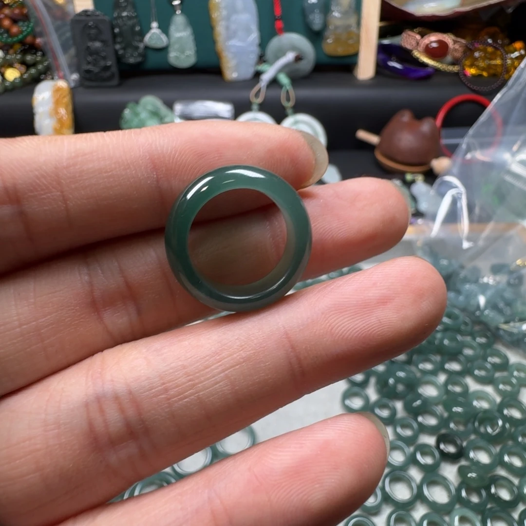 贵***菜翡翠未镶嵌戒指纯天然翡翠A货戒指