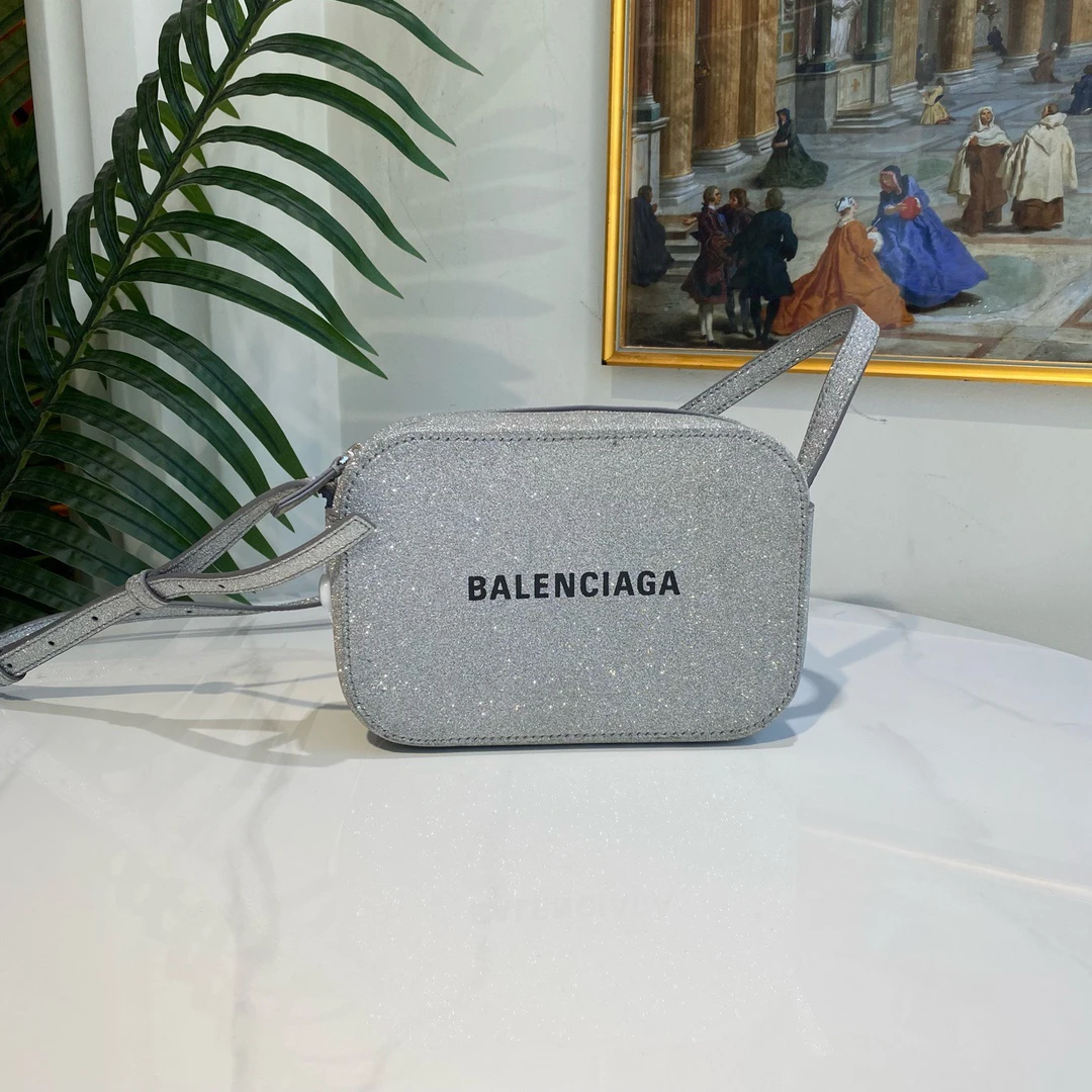 95新 Balenciaga/巴黎世家 杭御古屋/66089/亮片相机包