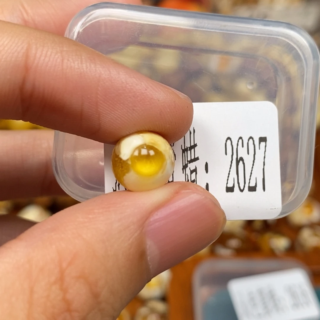 蜜蜡未镶嵌珠宝奇石2627