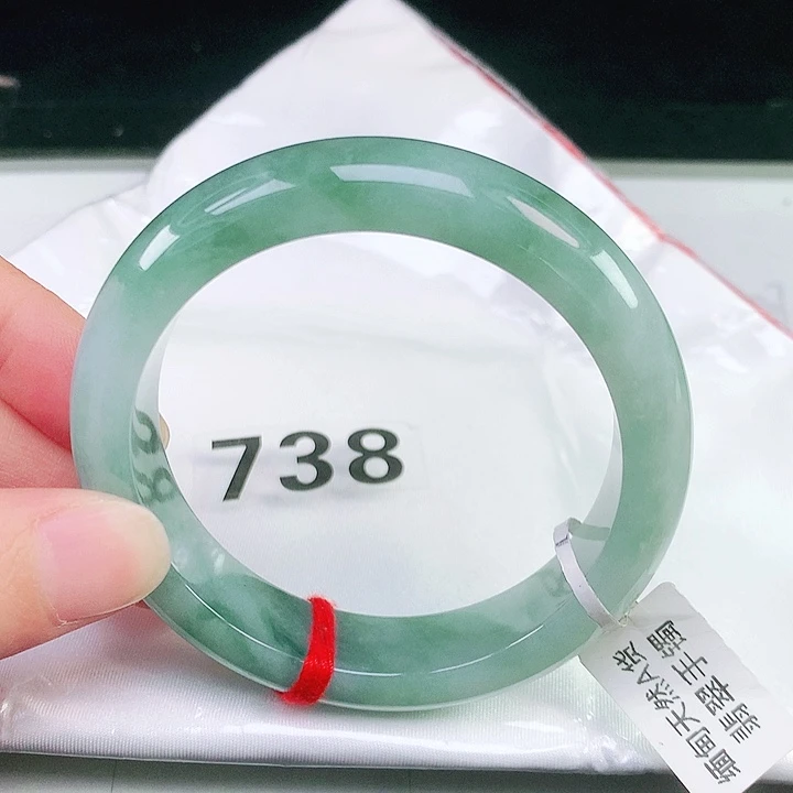翡翠未镶嵌手镯738