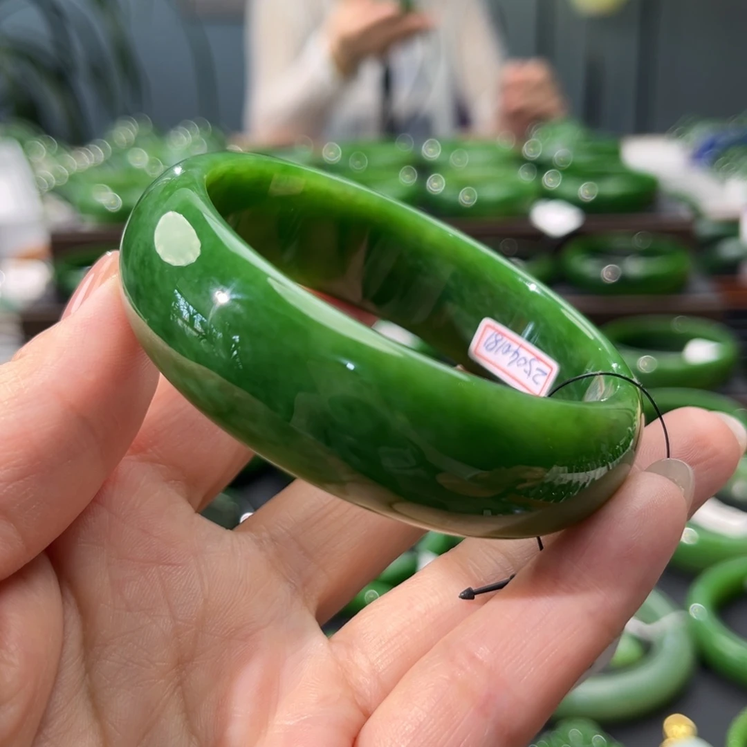 和田玉（碧玉）手镯未镶嵌