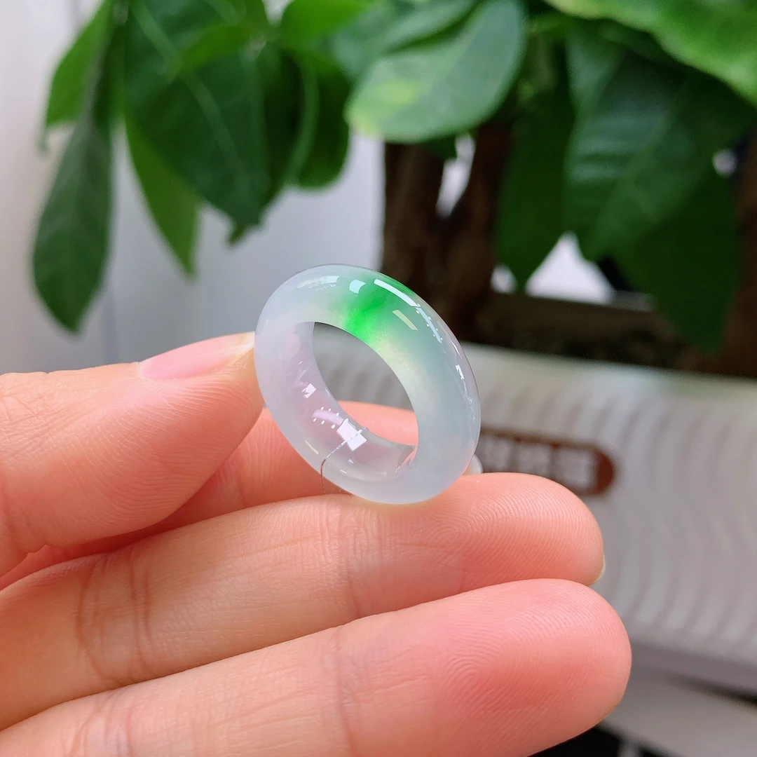 12圈口缅甸天然翡翠A货冰飘一抹绿戒指A1069#