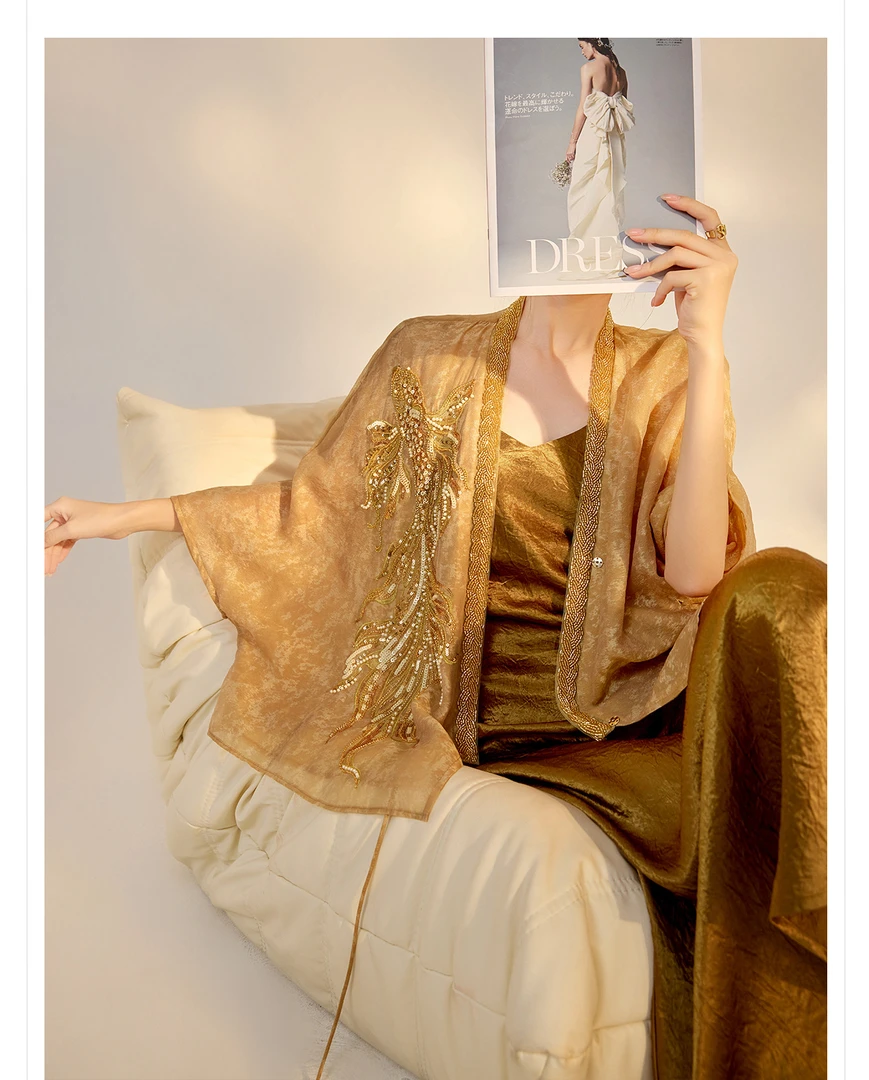 2025新款国风新中式高级设计感绣珠轻奢金色人丝宽松上衣女 M5061